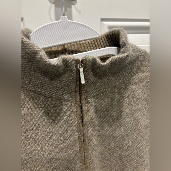 Loro Piana Roadster Mezzocollo Sweater
Cashmere - Picture 4 of 7